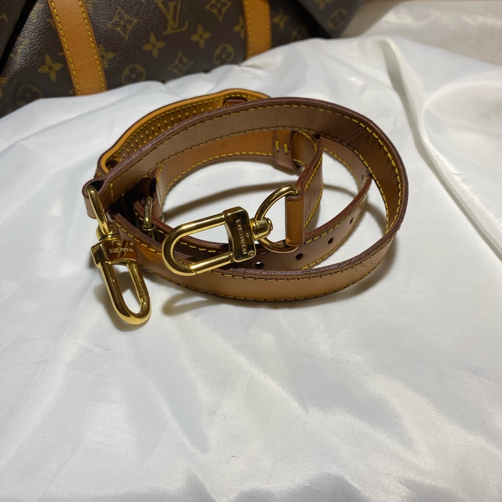 LV Keepall Bandouliere 60 Monogram Vtg in EUC Authentic - Picture 13 of 14